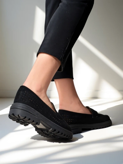 Royalfashion Женские перфорированные лоферы Filoz