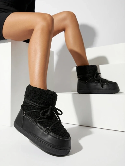 Moteriški sniego batai su kailiuku Uvella