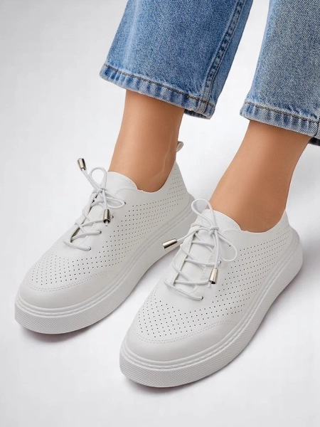 Royalfashion Moteriški perforuoti nėriniuoti sportiniai batai Vaned