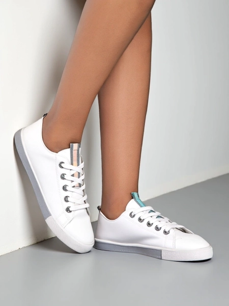 Royalfashion Moteriški ažūriniai sportbačiai Tareb