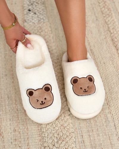 Royalfashion Белые женские меховые тапочки с мишкой Hettres