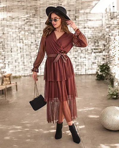 Royalfashion Moteriška ilga suknelė su raižytomis juostelėmis