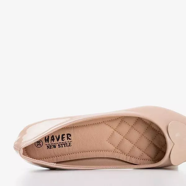 OUTLET Smėlio spalvos lakuotos balerinos su širdele Monzie - Batai