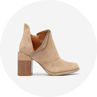 šviesiai ruda || rudas