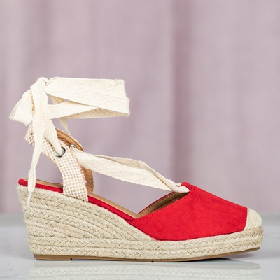 Czerwone espadryle na koturnie z wiązaniem Margaretta - Obuwie