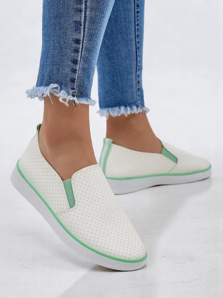 Royalfashion Женские перфорированные слипоны Kassias