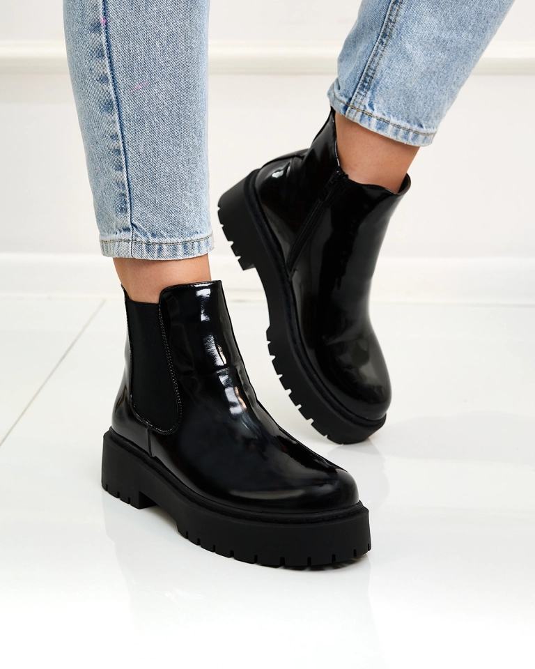 Royalfashion Черные лакированные женские сапоги без каблука Glossy Chic