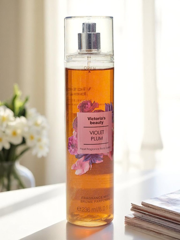Įkvėptas moterų kūno purškiklis Victoria's Beauty Violet Plum