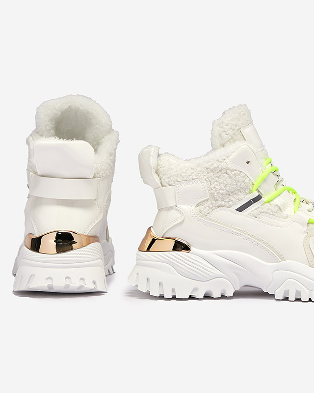 Balti moteriški sportiniai bateliai su kailiu ir neoninės žalios spalvos raišteliais "Sagglo- Footwear"