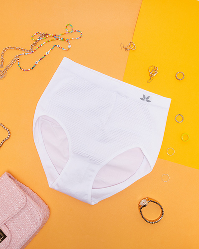 Женские белые утягивающие трусы - Нижнее белье