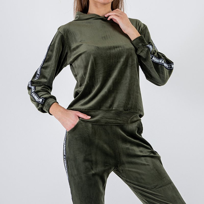 Женский зеленый спортивный костюм с надписями - Одежда