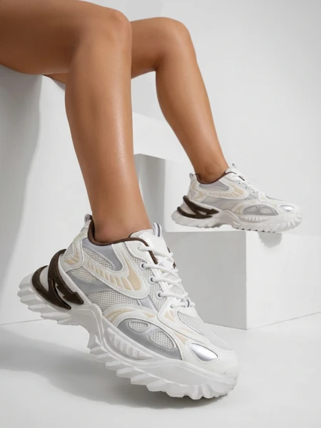 Royalfashion Женские лаковые кроссовки Leysi