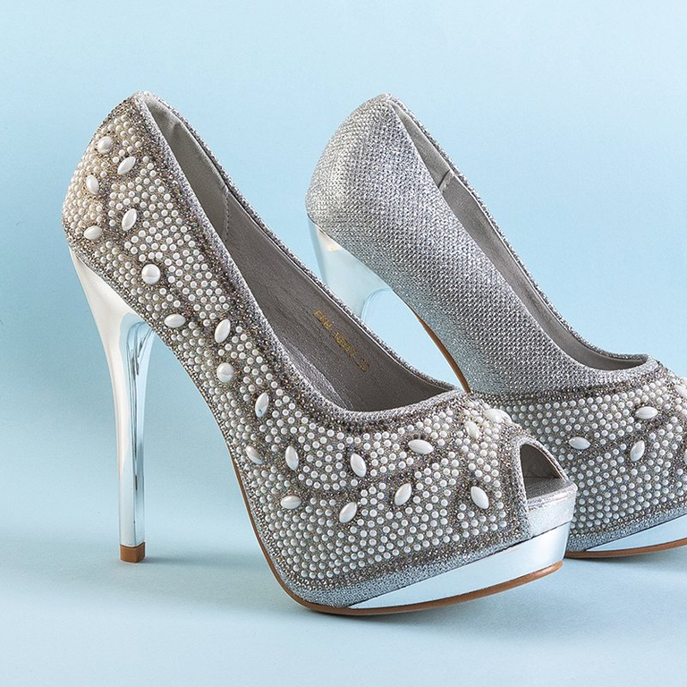 Sidabrinės moteriškos brokatinės stiletos su kubiniu cirkoniu ir „Lindi“ perlais - Batai