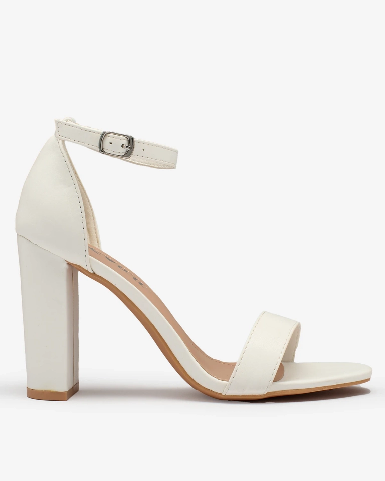 OUTLET Royalfashion Balti moteriški aukštakulniai sandalai Iocalia