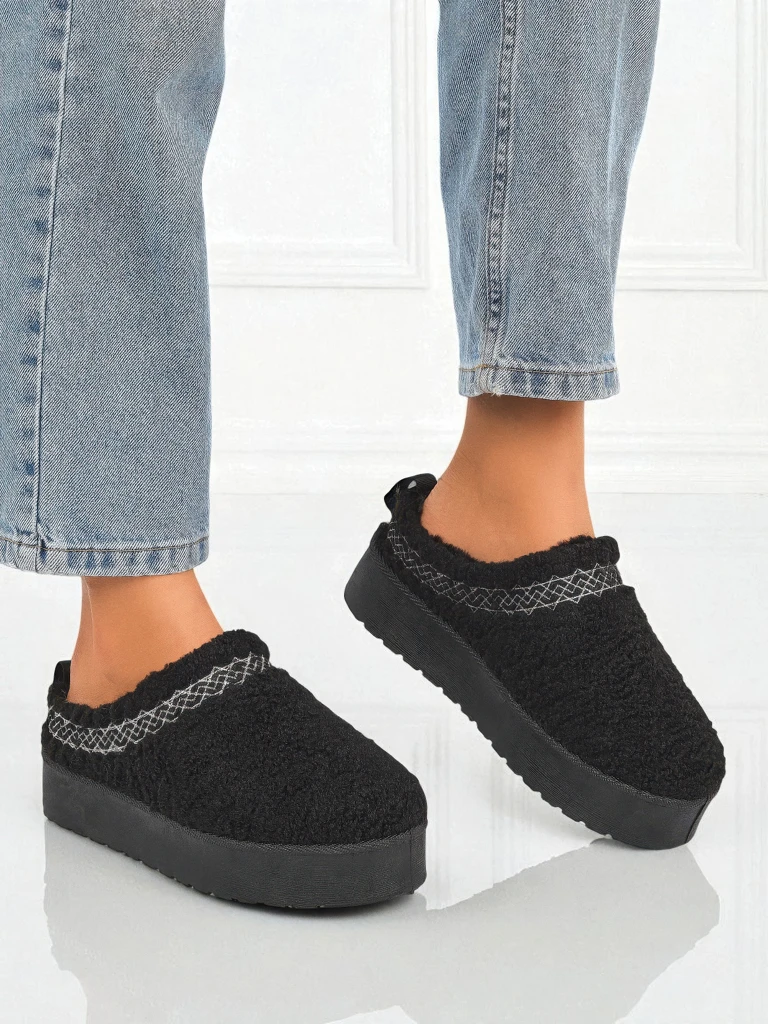 Короткие женские ботинки под снегоходы с овчиной Frost Veil