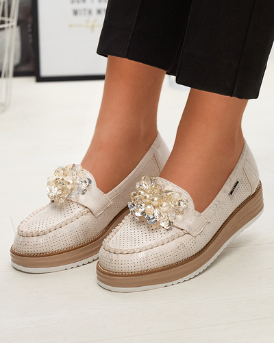 Кремовые женские мокасины с декоративными кристаллами Liscutio- Footwear