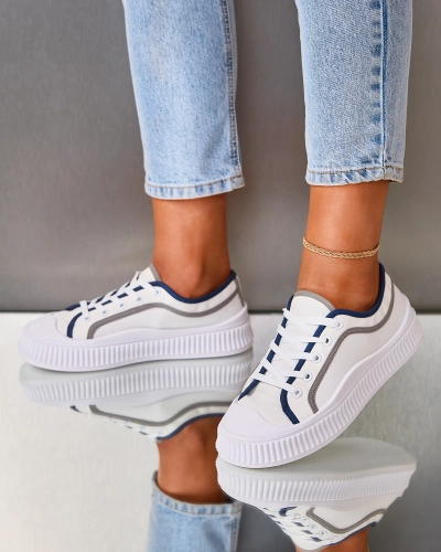 Royalfashion Женские кроссовки Casual белого цвета Lerianna