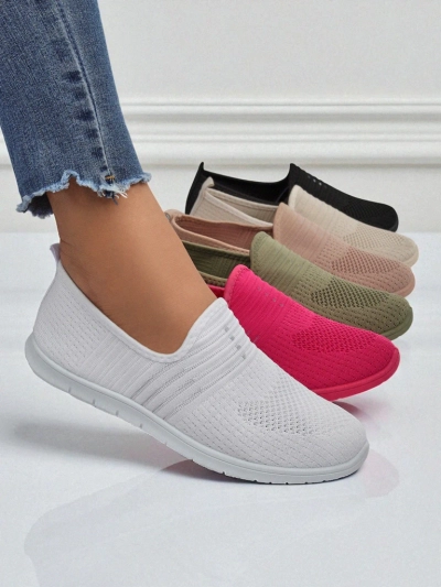 Damskie białe slip-ony Tkanina Callisto – lekkie buty na wiosnę i lato