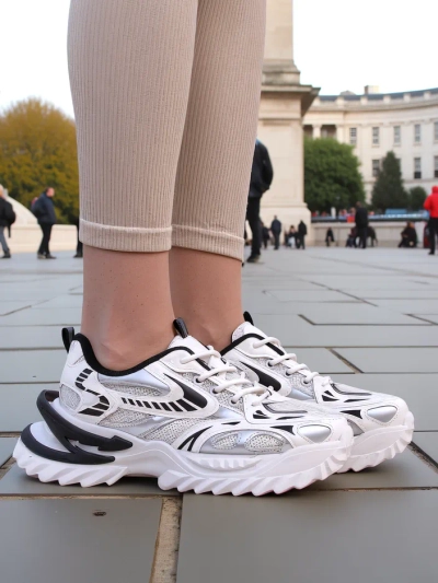 Royalfashion Женские лакированные кроссовки Leysi