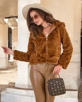 коричневый