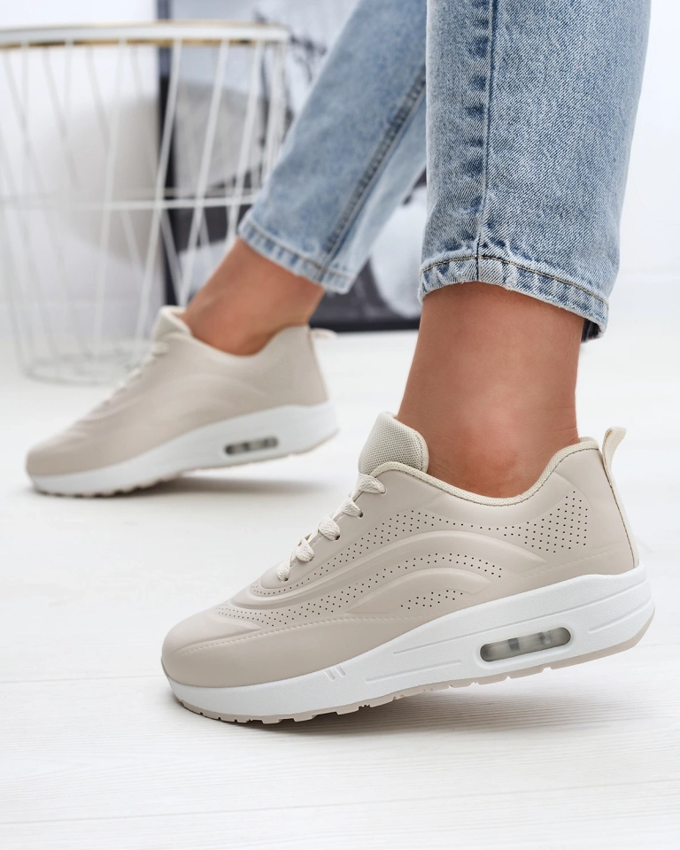 Ажурная женская спортивная обувь бежевого цвета Adetika - Обувь