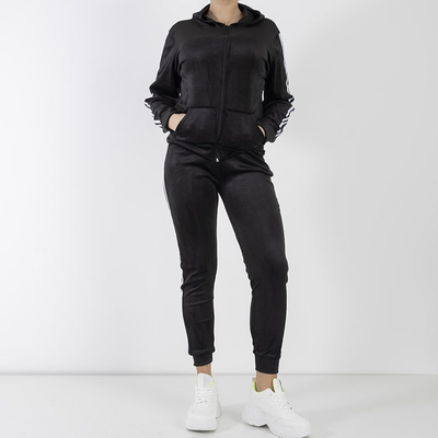 Czarny damski komplet dresowy z białymi lampasami - Odzież