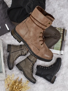 коричневый