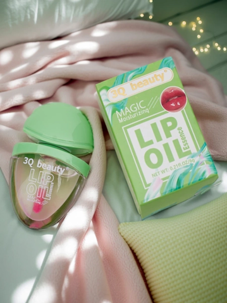 3Q Beauty Aloe Vera giliai drėkinantis lūpų blizgis