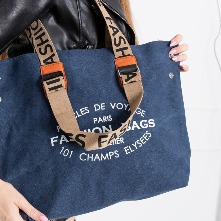 Темно-синяя женская сумка с надписями