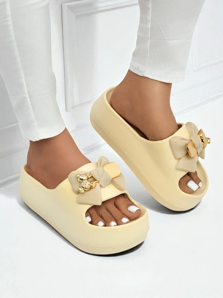 Royalfashion Moteriškos guminės šlepetės su dekoratyvine kaspinu Alday