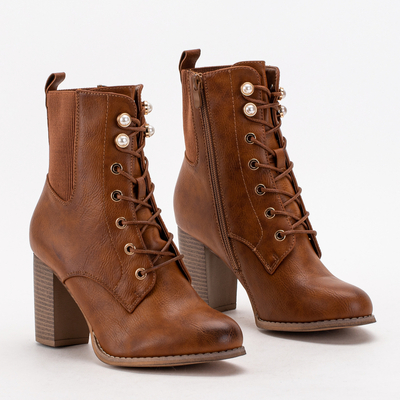 Коричневые женские ботинки на каблуках Elsita