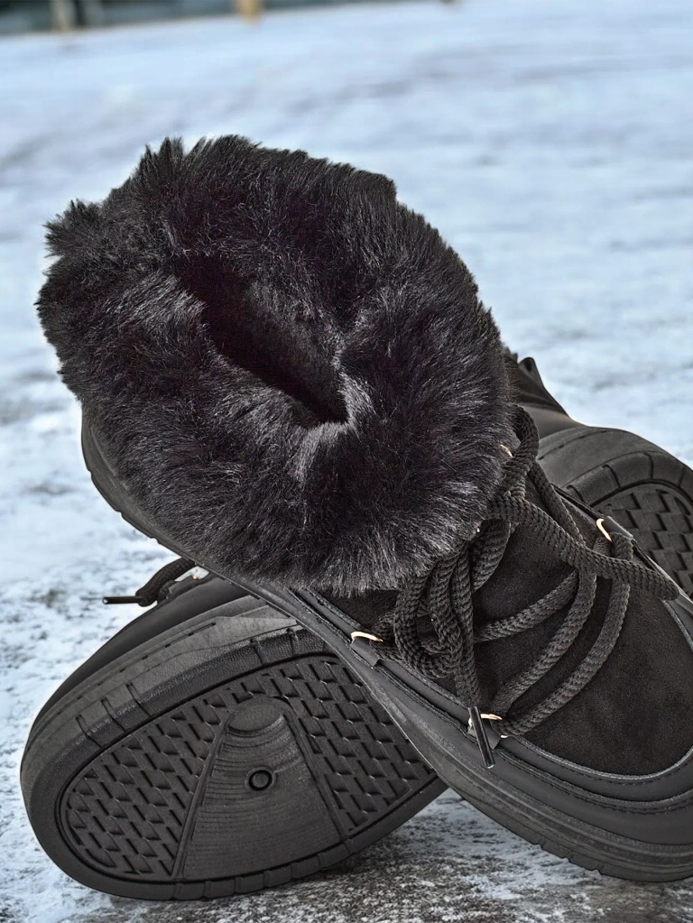 Женские сапоги с шнуровкой Royalfashion Moniuc