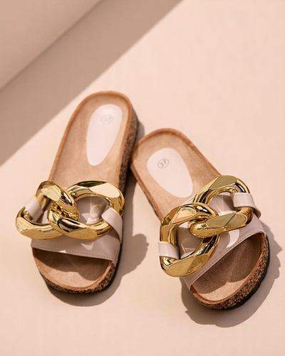 Moteriškos smėlio spalvos šlepetės su Sofig-Footwear dekoracija