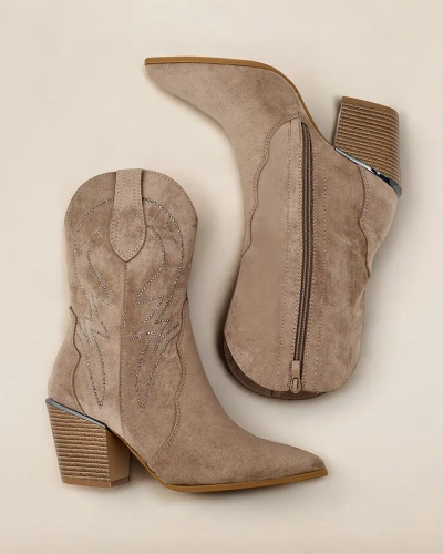 Женские ковбойские сапоги на каблуке Royalfashion Konoko