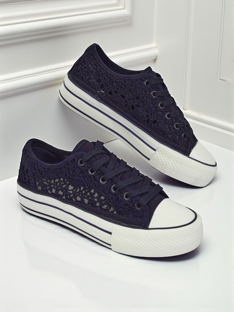 Aureliana Navy 镂空 Fabric Flat-Soled Kicks