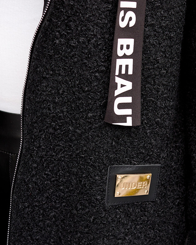 Женская черная куртка с капюшоном - Одежда