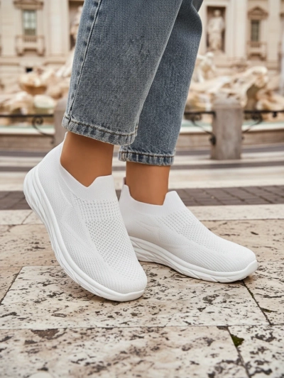 Royalfashion Женские спортивные слипоны Whites