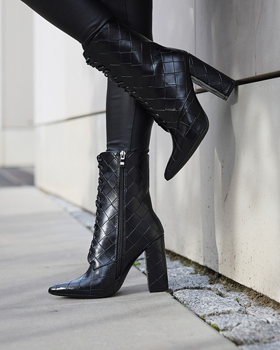 Женские черные сапоги с тиснением на каблуке Vedika - Обувь