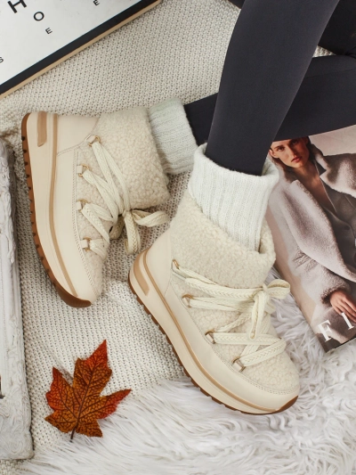 Moteriški aulinukai su kailiuku Verruna