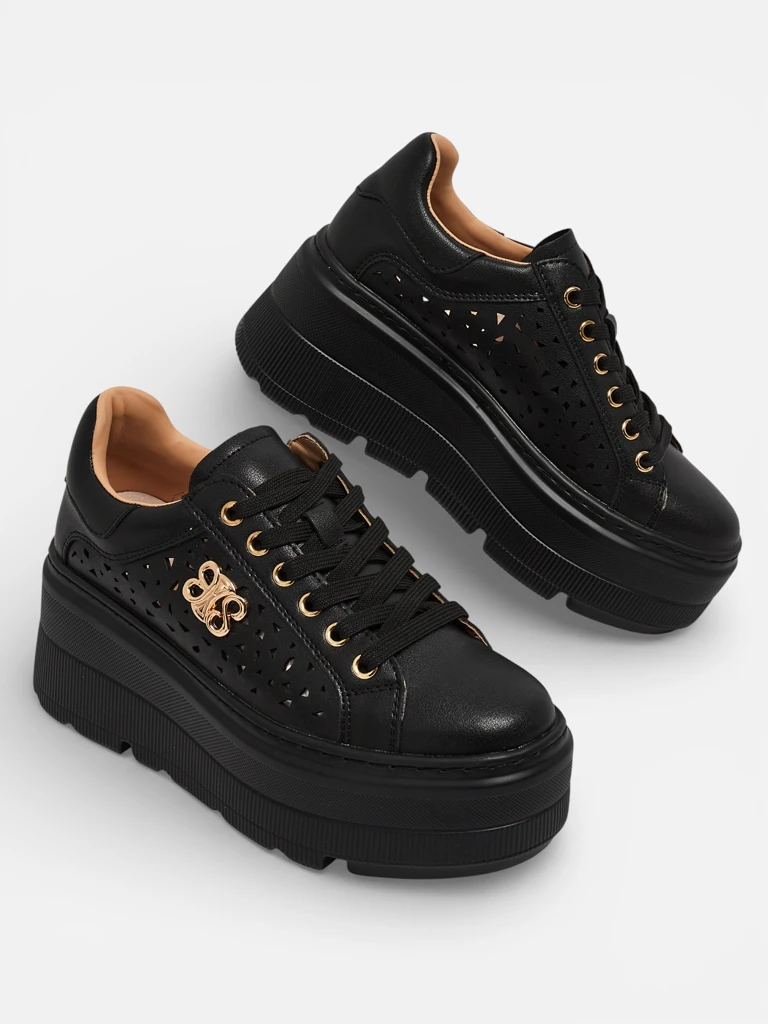 Ажурные спортивные женские кроссовки из натуральной кожи Atelle