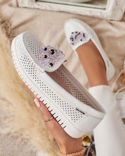 Royalfashion Moteriški ažūriniai mokasinai su karoliukais Namis