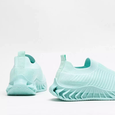 OUTLET Женские кроссовки без шнуровки Mint Dinging - Обувь