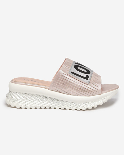 Rožinės blizgios moteriškos šlepetės su užrašu Sosha- Footwear