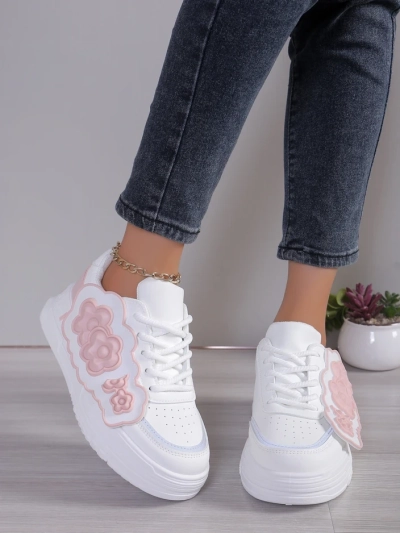 Женские кроссовки Royalfashion с декоративным верхом Nendales