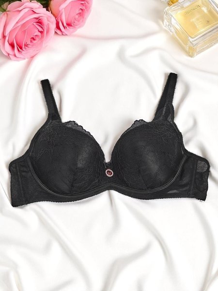 Royalfashion Moteriška push-up liemenėlė su nėriniais Romance Push-Up