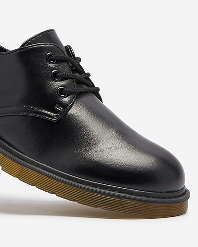 Juodi moteriški pusbačiai Heloso- Footwear