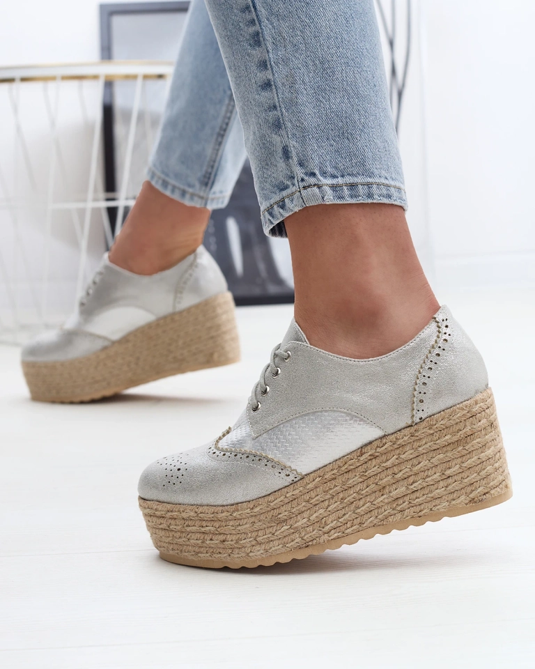 Женские серебристые полусапожки на платформе Jacais- Footwear