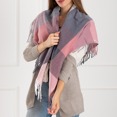 Rožinės pilkos spalvos šiltos languotos skara moterims-aksesuarai