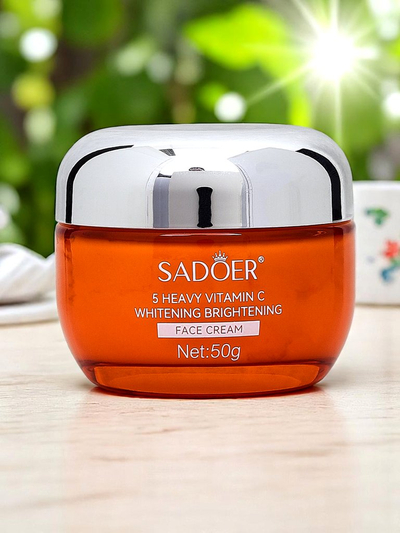 Sadoer veido kremas 5in1 su vitaminu C