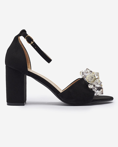 Juodos spalvos moteriški sandalai ant aulo su dekoratyviniais kristalais Berlogo-Avalynė